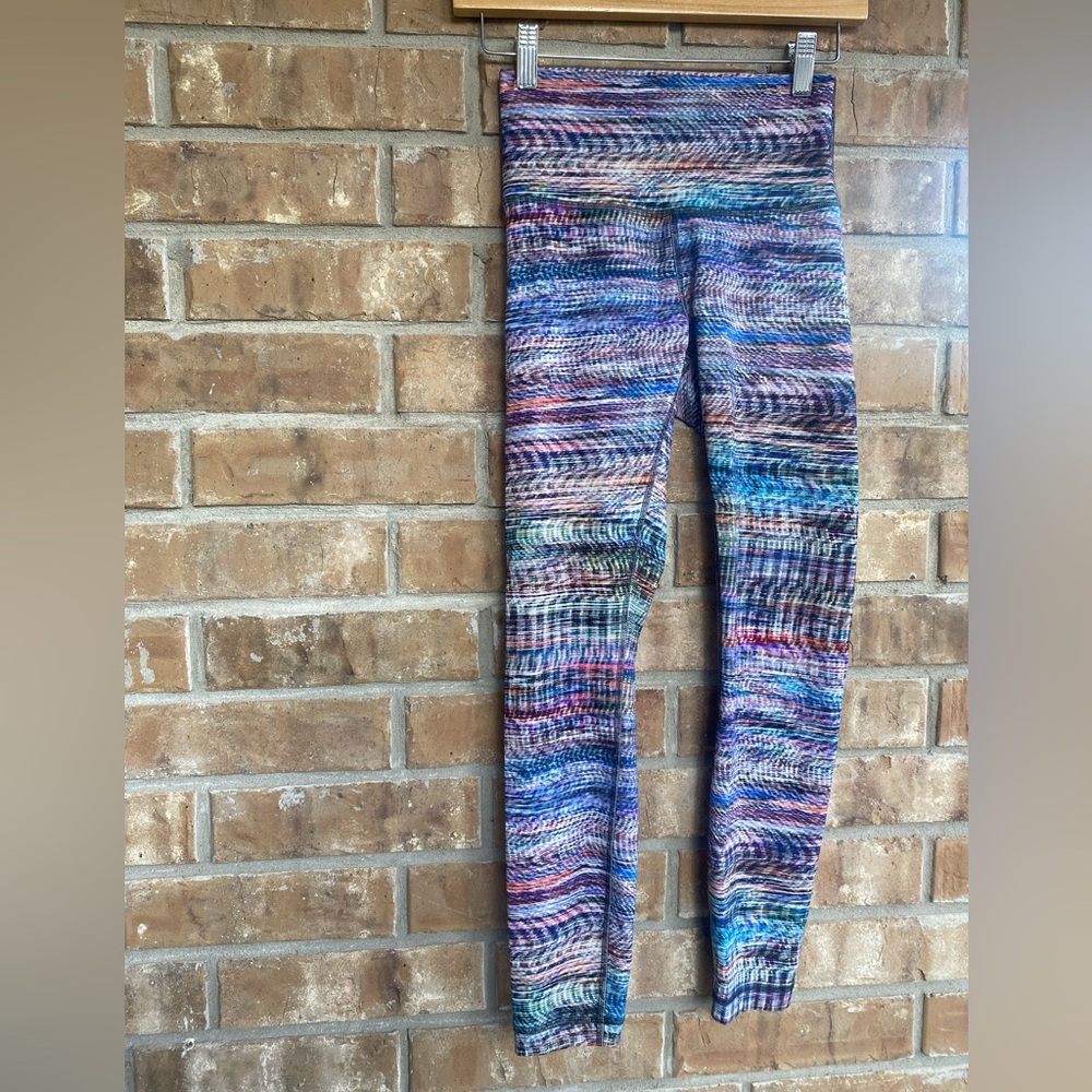 Lululemon Wunder Train High-Rise Tight 25" in Digital Oasis White Multi - Size 4 - Picture 4 of 9
